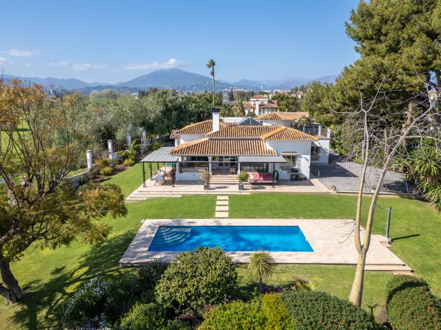 Villa San Pedro de Alcantara | 4-bed | €5.85M