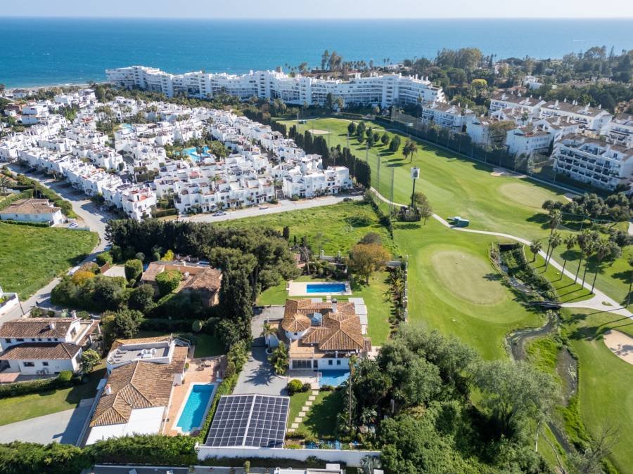 Villa San Pedro de Alcantara | 4-bed | €5.85M