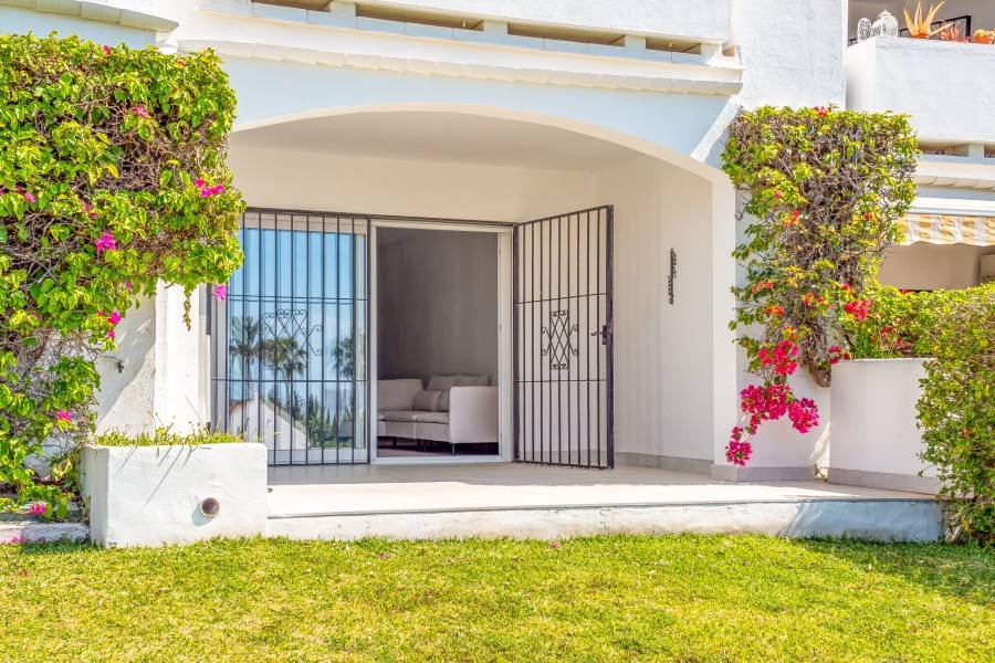 Ground Floor Apartment в Nueva Andalucia, Marbella | 3 спален | €0.88M