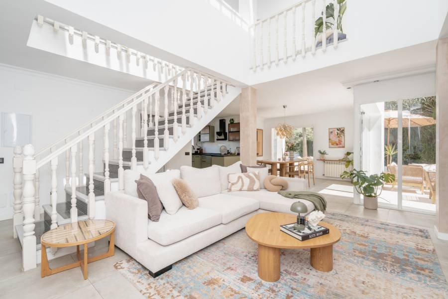 Semi Detached House в Estepona East, Estepona | 4 спален | €0.79M