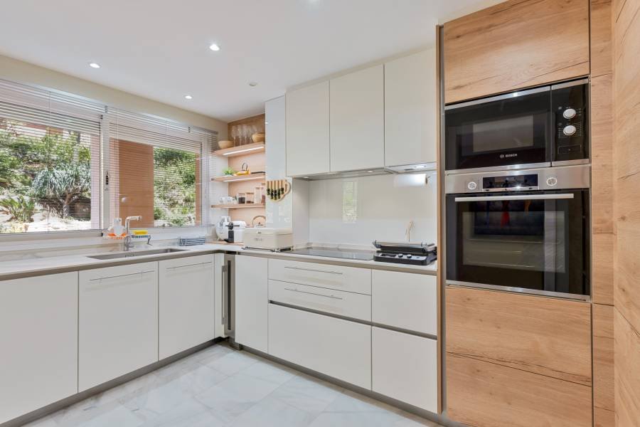 Ground Floor Apartment в Nueva Andalucia, Marbella | 2 спален | €0.95M