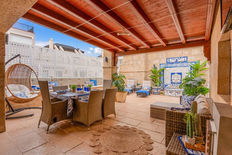 Penthouse Marbella | 3-bed | €1.36M