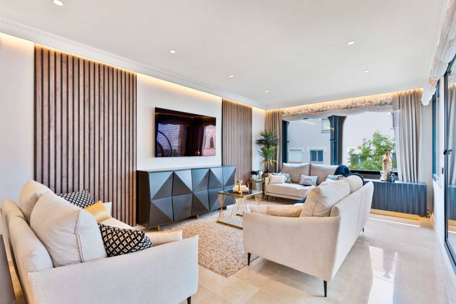 Penthouse Marbella | 3-bed | €1.36M