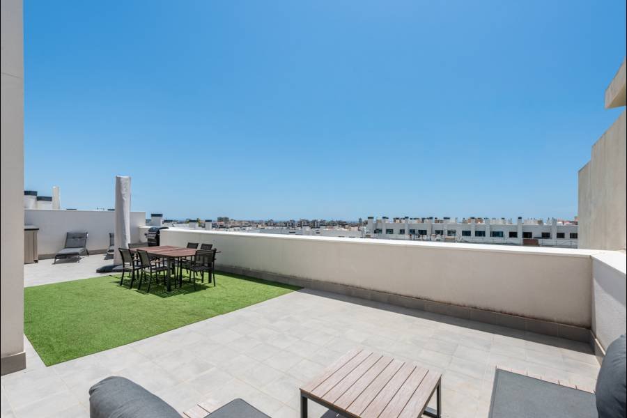 Penthouse в Las Lagunas, Mijas Costa | 3 спален | €0.57M