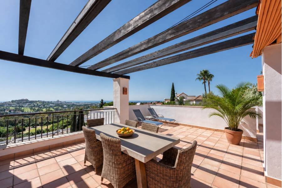 Duplex Penthouse в La Quinta Suites, Benahavis | 2 спален | €0.60M