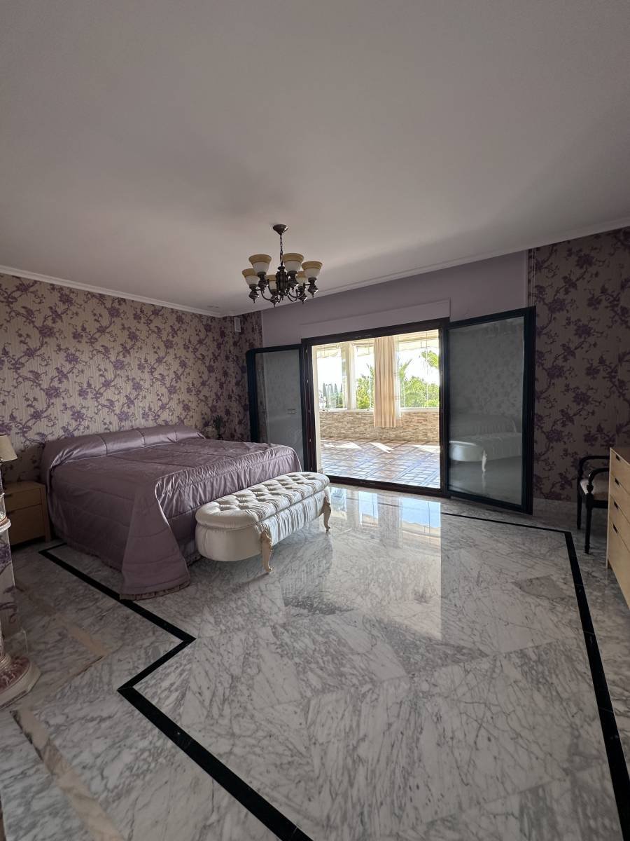 Apartment in Marbella Golden Mile Marbella | 4-bed | €2.10M