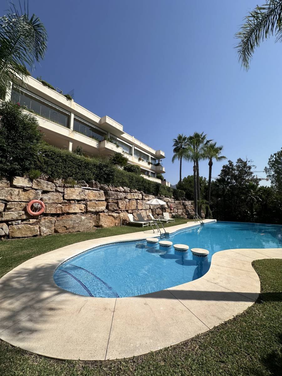 Apartment in Marbella Golden Mile Marbella | 4-bed | €2.10M