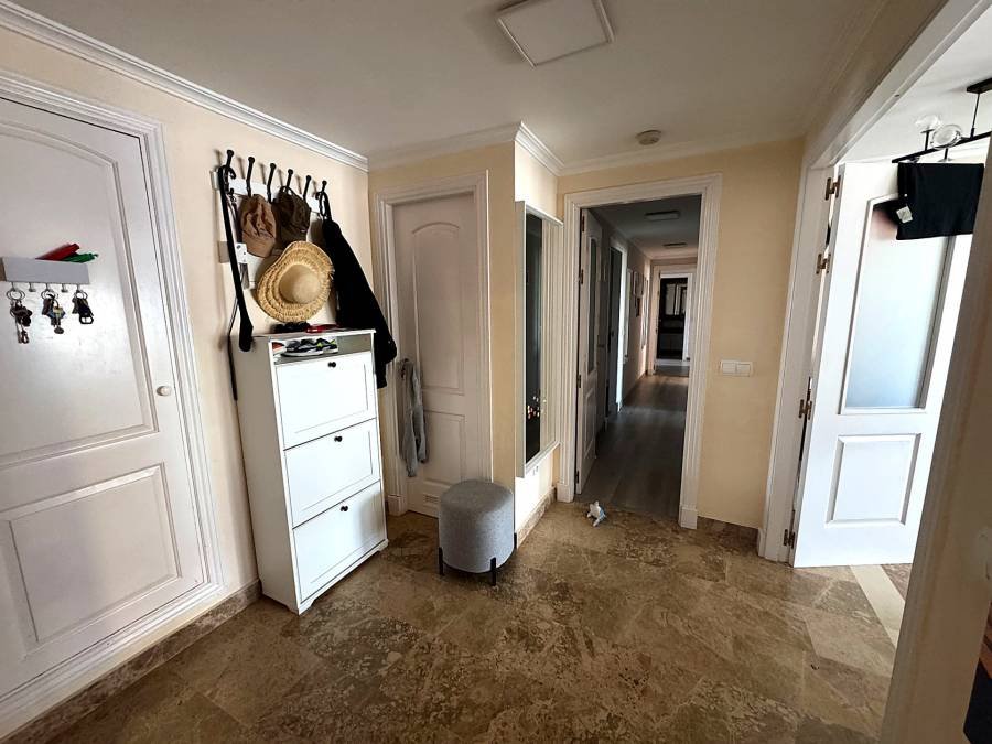 Apartment в Los Jazmines, San Pedro de Alcantara | 3 спален | €0.64M