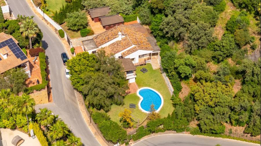 Villa in Marbella Este Marbella | 4-bed | €1.19M