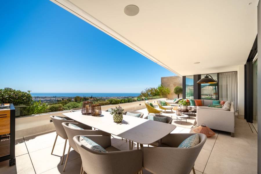 Apartment in La Quinta Benahavis | 3-bed | €2.15M