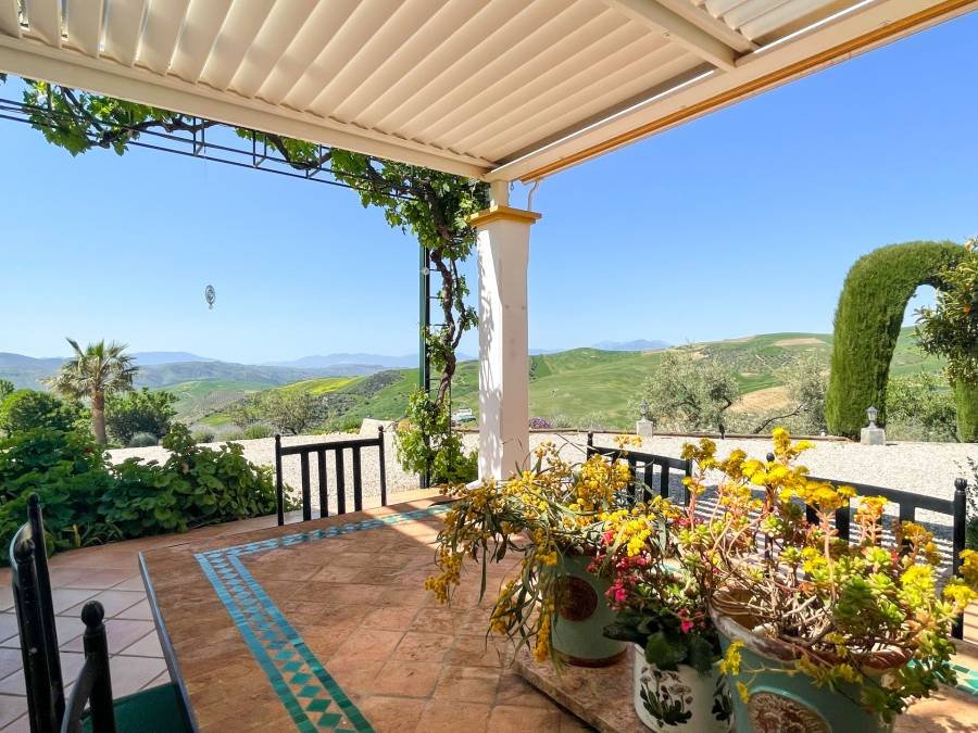 Villa Villanueva de la Concepción | 4-bed | €1.69M