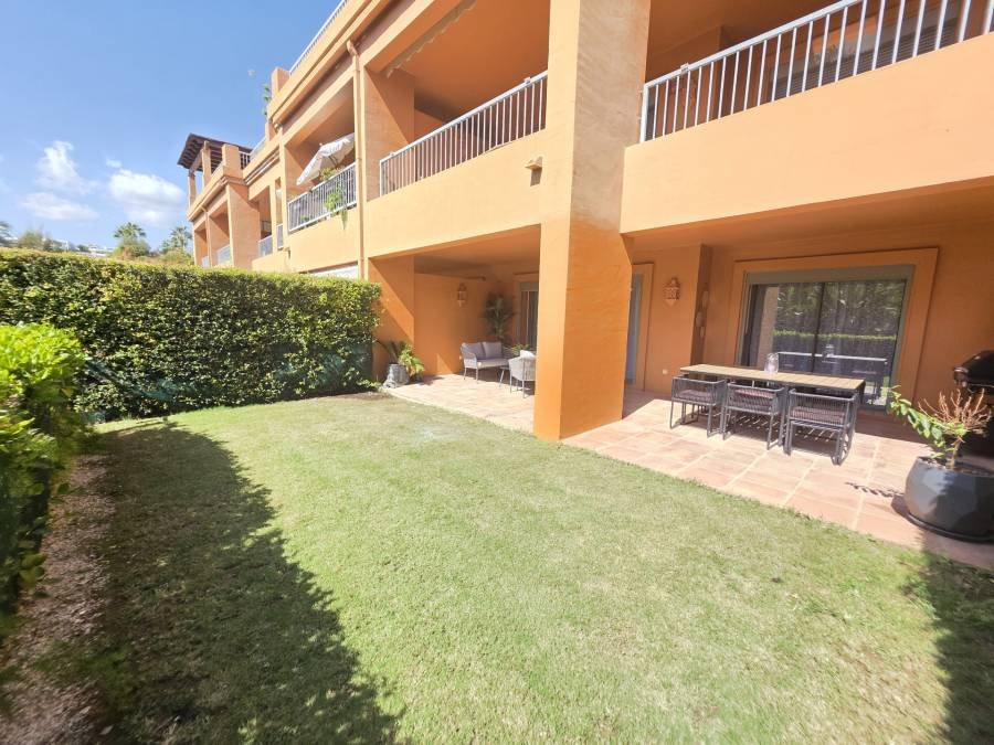 Ground Floor Apartment in Estepona East Estepona | 3-bed | €0.69M