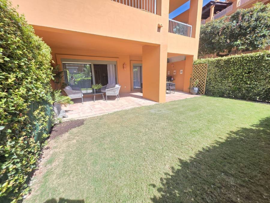 Ground Floor Apartment in Estepona East Estepona | 3-bed | €0.69M