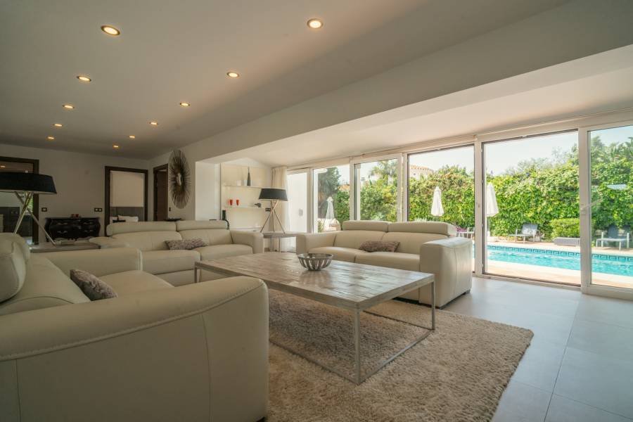 Villa in San Pedro Playa San Pedro de Alcantara | 8-bed | €3.50M