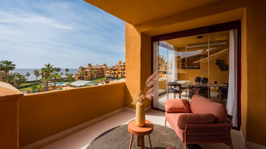 Apartment in Estepona East Estepona | 3-bed | €2.40M