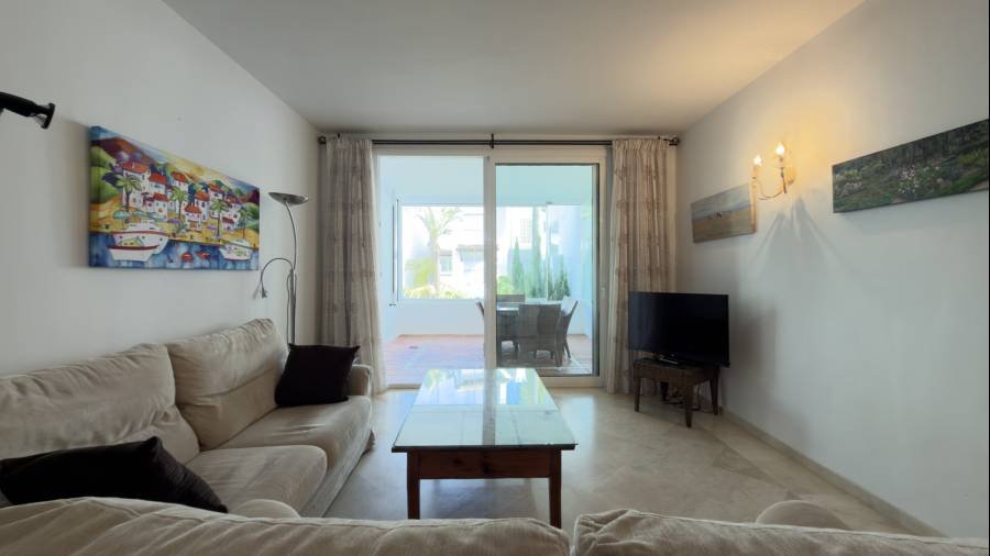Apartment в Estepona East, Estepona | 3 спален | €0.72M