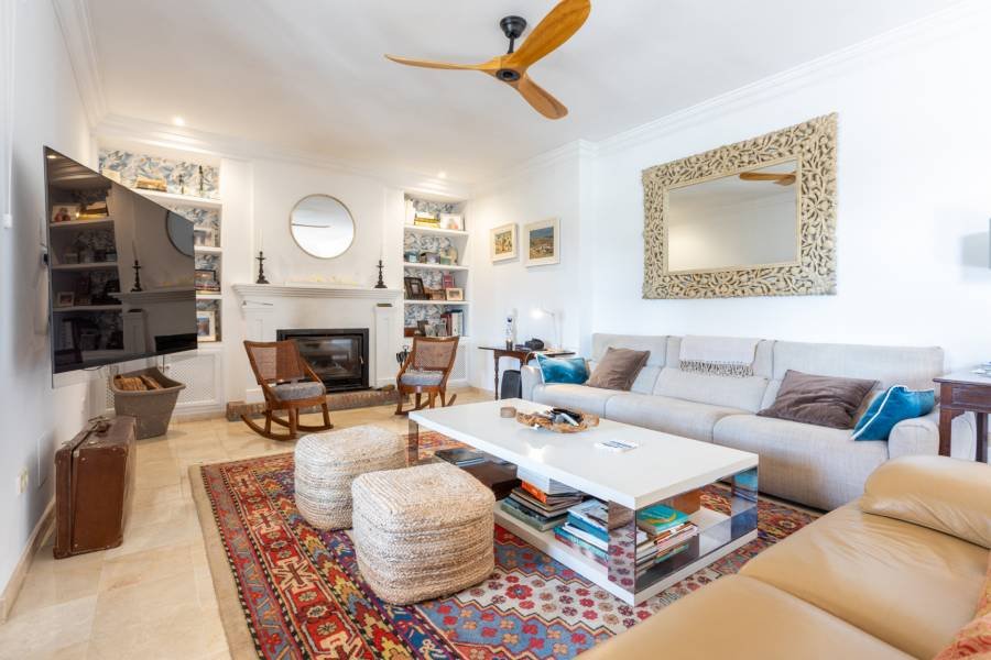 Villa in Guadalmina Alta San Pedro de Alcantara | 5-bed | €2.10M