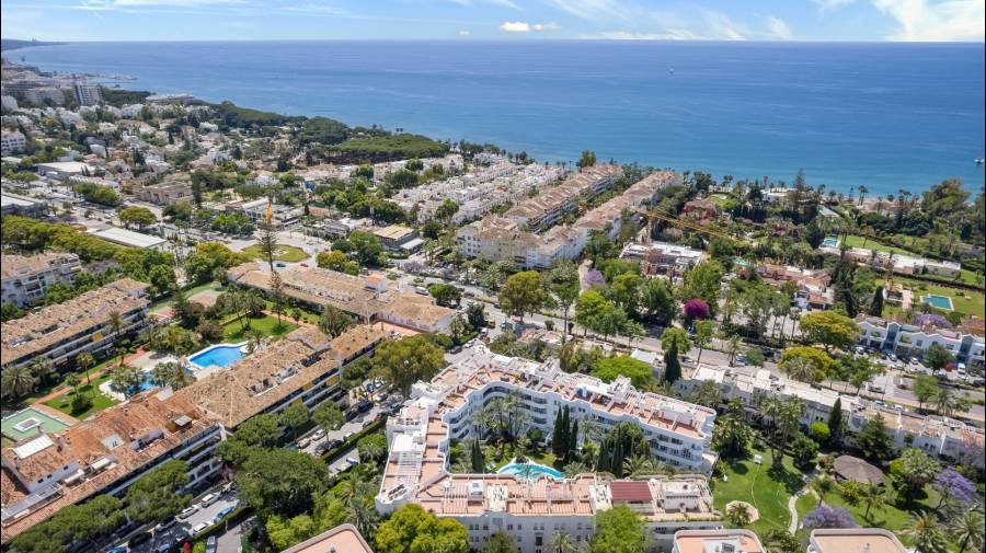 Ground Floor Apartment in Marbella Golden Mile Marbella | 2-bed | €0.70M