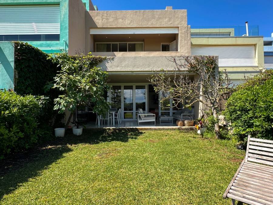 Semi Detached House in Sotogrande Costa Sotogrande | 4-bed | €2.20M