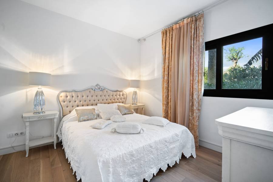 Villa in Marbella Golden Mile Marbella | 6-bed | €3.25M