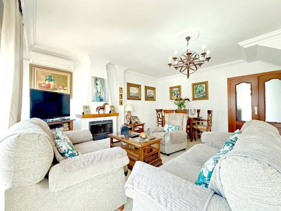 Town House в Estepona Town, Estepona | 3 спален | €0.54M