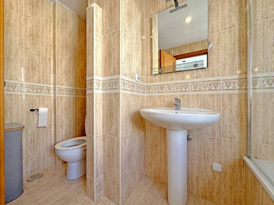 Town House в Estepona East, Estepona | 3 спален | €0.66M