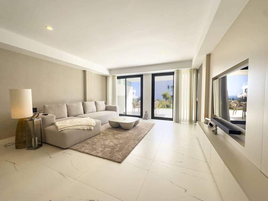 Ground Floor Apartment в Bahia de Casares, Casares | 2 спален | €0.64M
