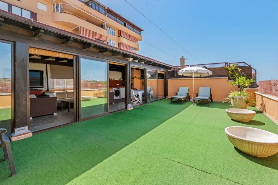 Penthouse в Estepona Town, Estepona | 3 спален | €0.62M