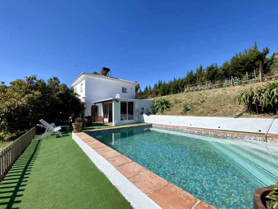 Country House в Estepona East, Estepona | 3 спален | €0.75M