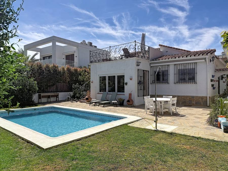 Villa в , Manilva | 3 спален | €0.67M