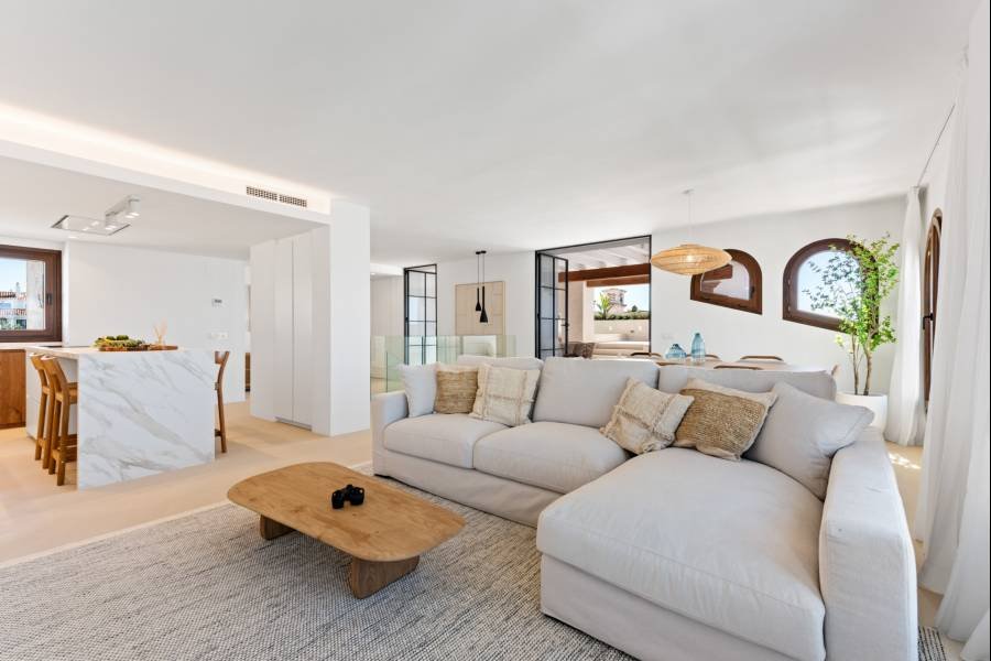 Duplex Penthouse in Puerto La Duquesa Manilva | 4-bed | €1.29M
