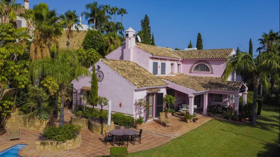 Villa Benahavis | 5-bed | €5.25M