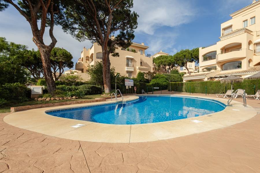 Ground Floor Apartment в Marbella Este, Marbella | 3 спален | €0.65M