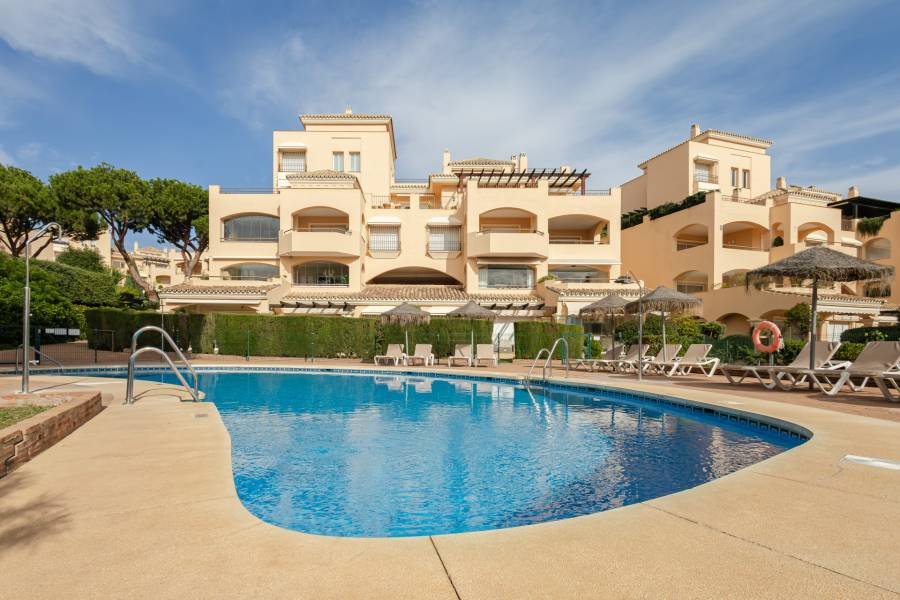 Ground Floor Apartment в Marbella Este, Marbella | 3 спален | €0.65M