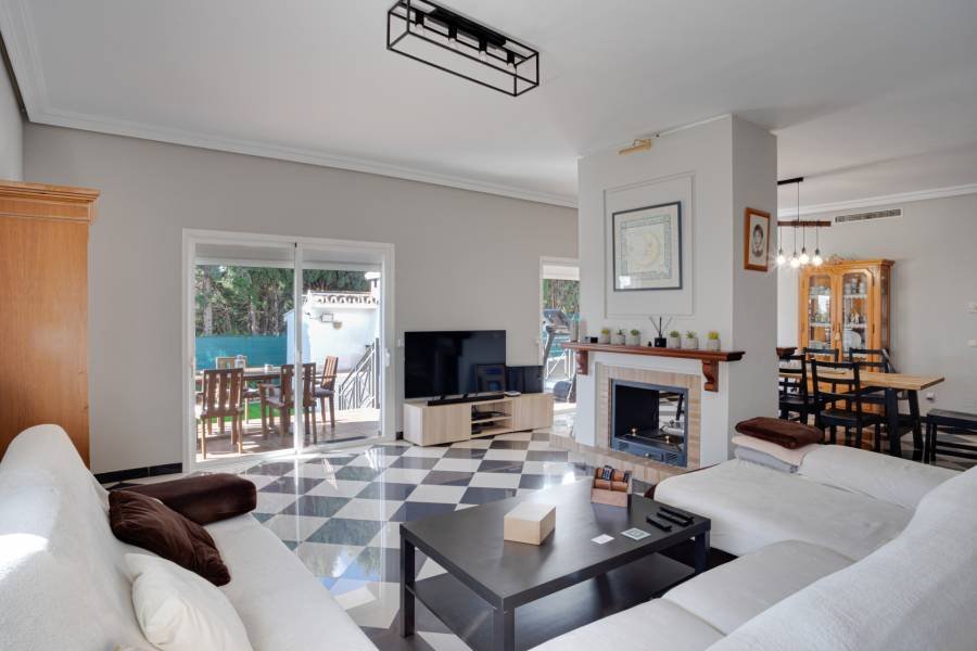 Villa Marbella | 5-bed | €2.25M