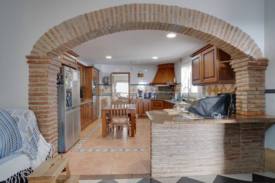 Villa Marbella | 5-bed | €2.25M