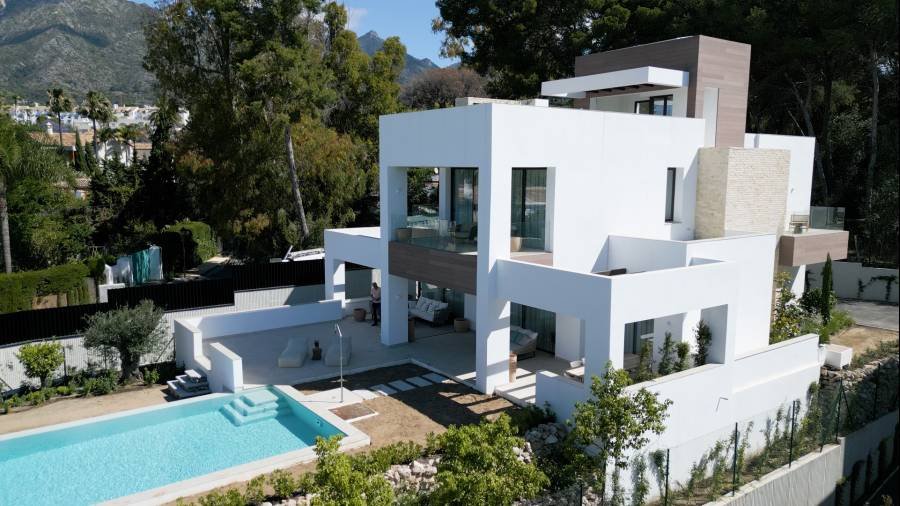 Villa in Marbella Golden Mile Marbella | 4-bed | €4.50M