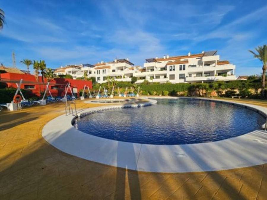 Town House в Estepona East, Estepona | 3 спален | €0.84M