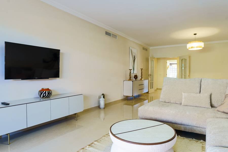 Ground Floor Apartment в Marbella - Puerto Banus, Marbella | 2 спален | €0.95M