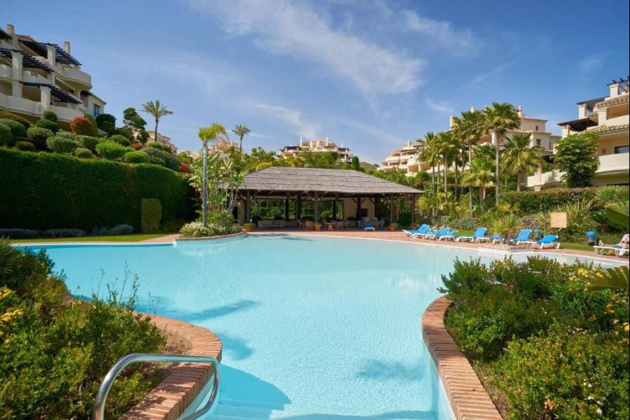 Ground Floor Apartment в Los Capanes del Golf, Benahavis | 5 спален | €1.00M