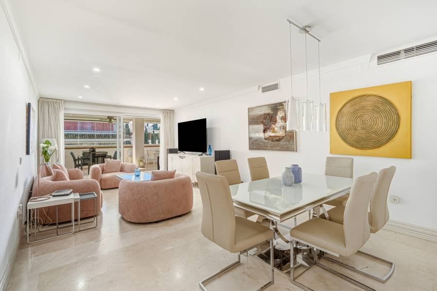 Apartment in Marbella Golden Mile Marbella | 3-bed | €1.70M