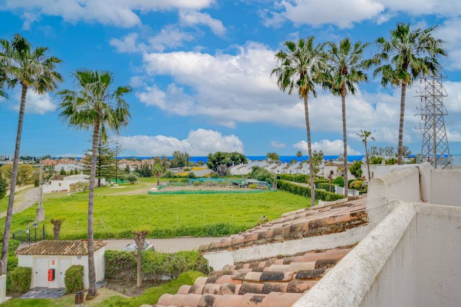 Town House в Estepona East, Estepona | 3 спален | €0.60M