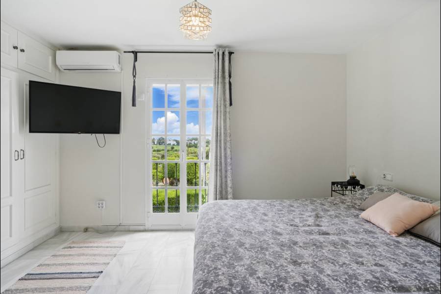 Town House в Estepona East, Estepona | 3 спален | €0.60M