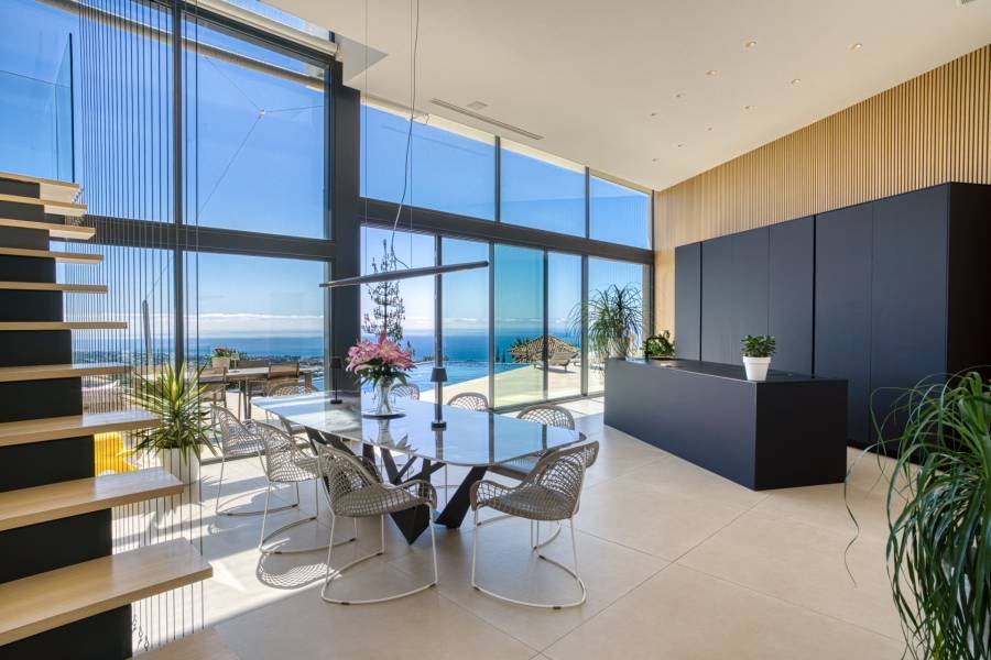 Villa in Marbella Este Marbella | 5-bed | €4.00M