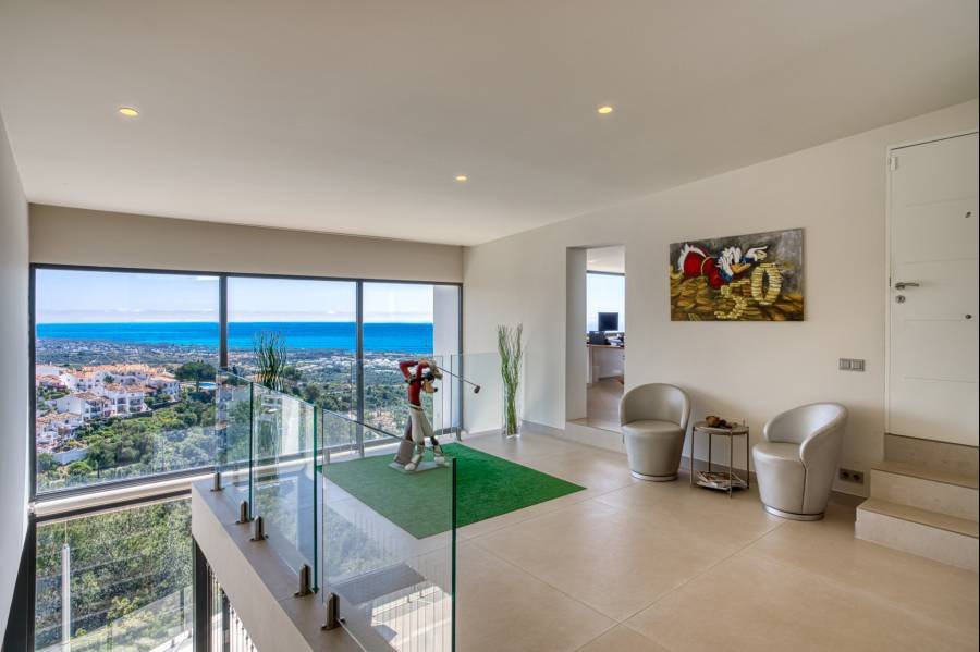 Villa in Marbella Este Marbella | 5-bed | €4.00M