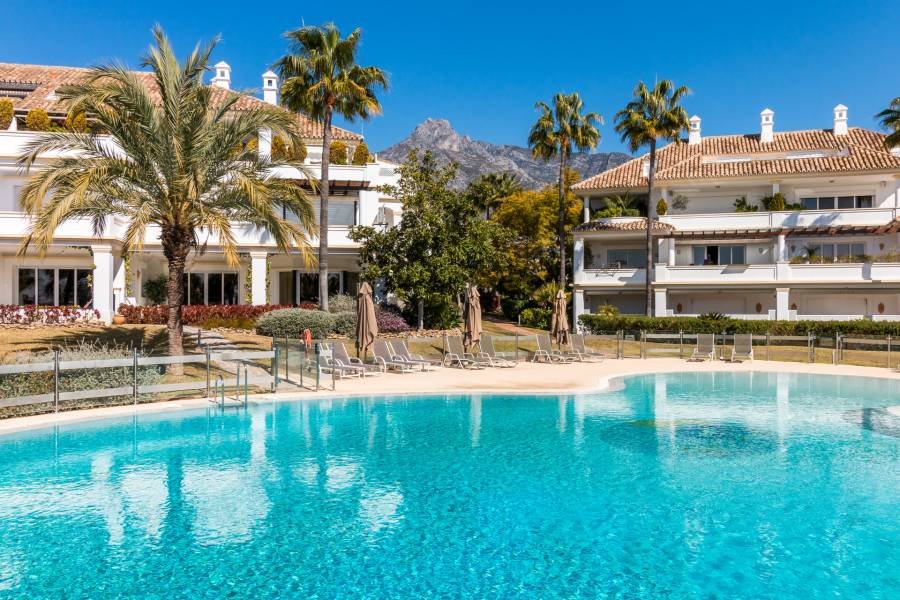 Duplex Penthouse in Marbella Golden Mile Marbella | 3-bed | €1.98M