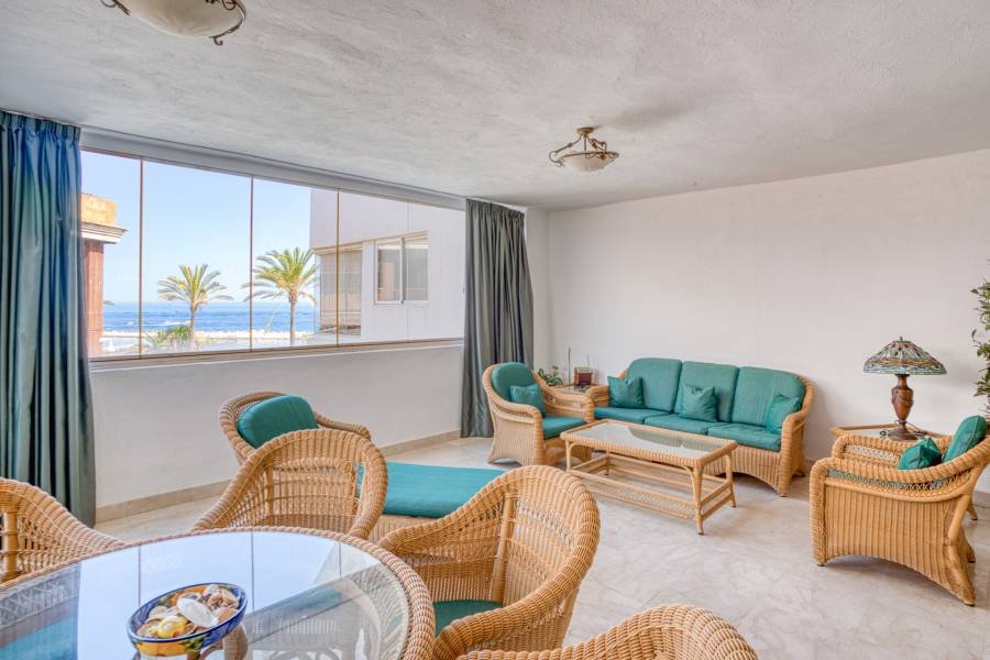 Apartment in Marbella - Puerto Banus Marbella | 2-bed | €1.10M