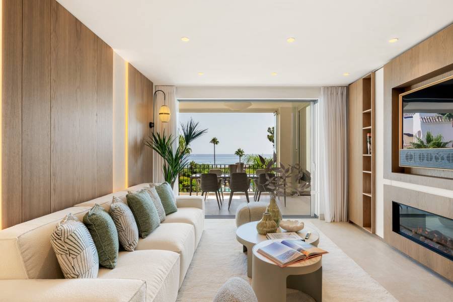 Apartment in Estepona East Estepona | 3-bed | €2.00M