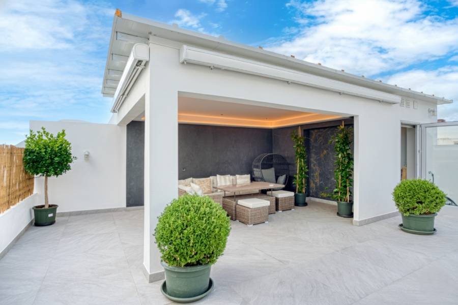 Penthouse в La Cala Golf Resort, Mijas Costa | 2 спален | €0.95M