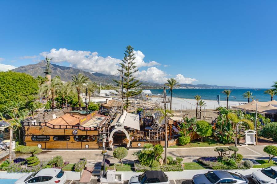 Apartment в Marbella - Puerto Banus, Marbella | 2 спален | €0.64M